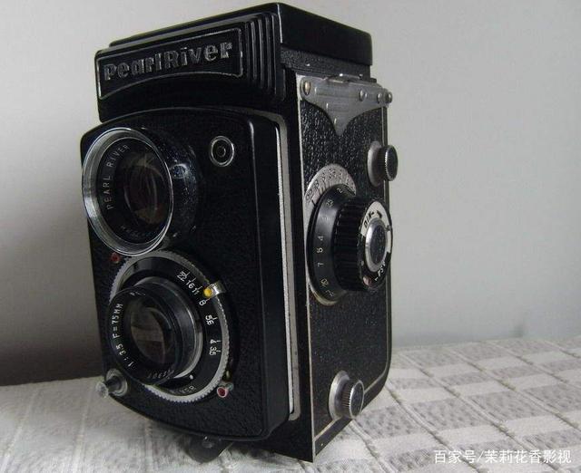 开云电竞-大S泰国烧香疑怀孕还愿 汪小菲诚挚跪拜(图2) 开云电竞中国