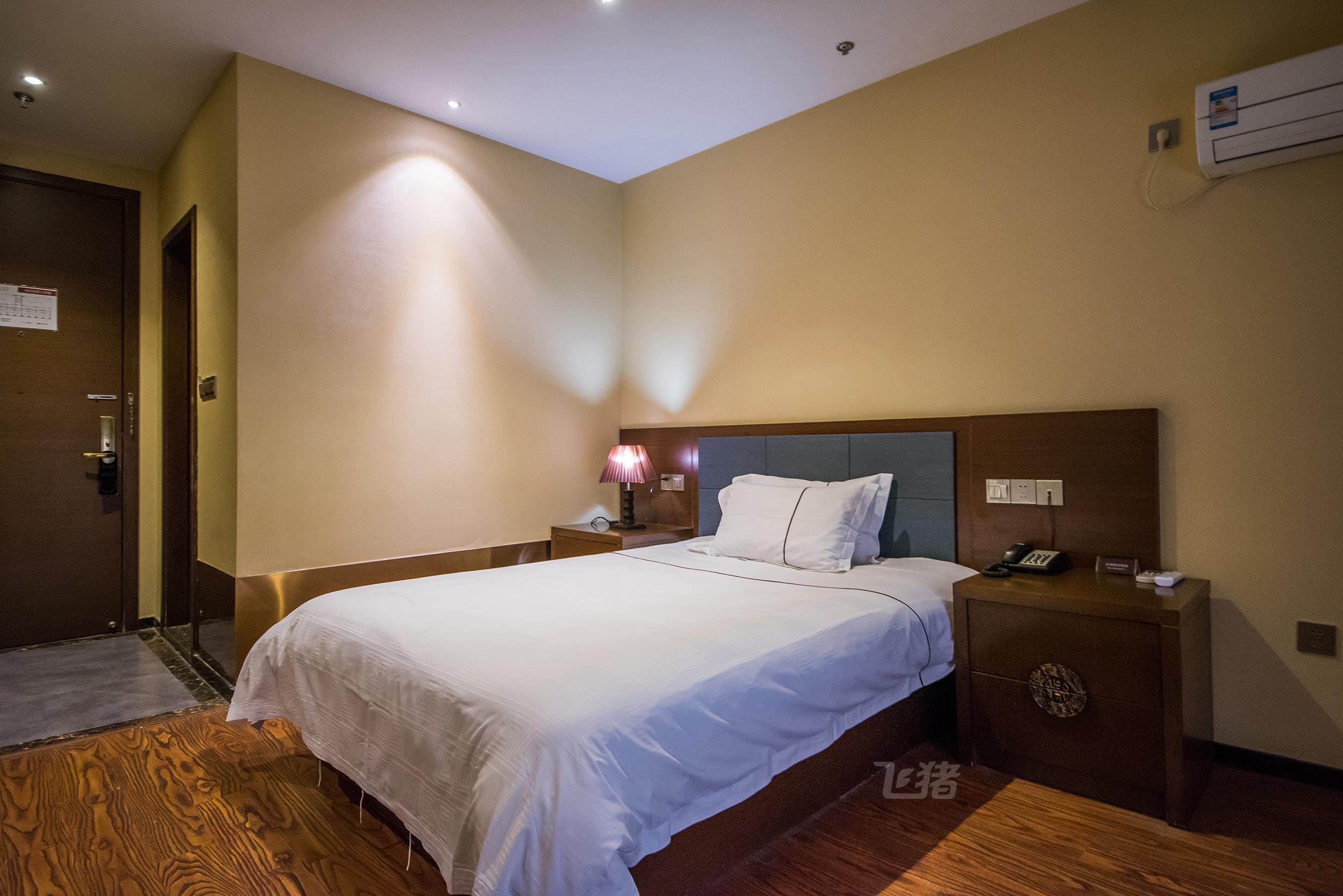 开云电竞|曝张柏芝“弟媳”曾暗搭郑中基 失踪半日疑开房