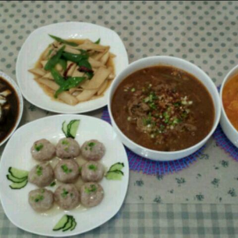 刘嘉玲“富豪门”后首亮 不回应不生气相面带微笑-开云电竞官方